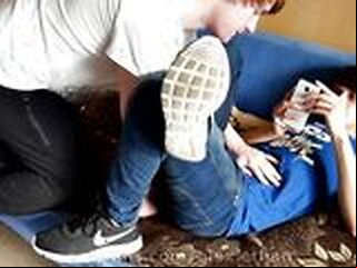 gives lad